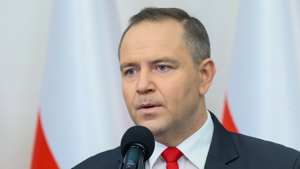 Karol Nawrocki nowym liderem zaufania do polityków wg sondażu