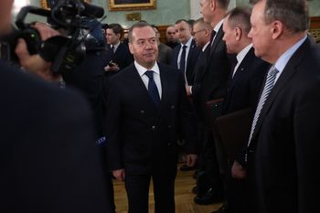 Miedwiediew straszy. Iran z bronią nuklearną?