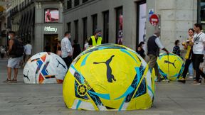 La Liga. Nieudana kampania reklamowa na ulicach Madrytu. Ludzie kopali w betonowe piłki