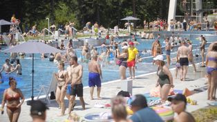 Tłumy na kąpielisku Fala w Chorzowie. Tak było drugiego dnia po otwarciu