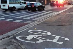 Wrocław. Rowerzystka zderzyła się z motocyklistą. 24-latka w szpitalu