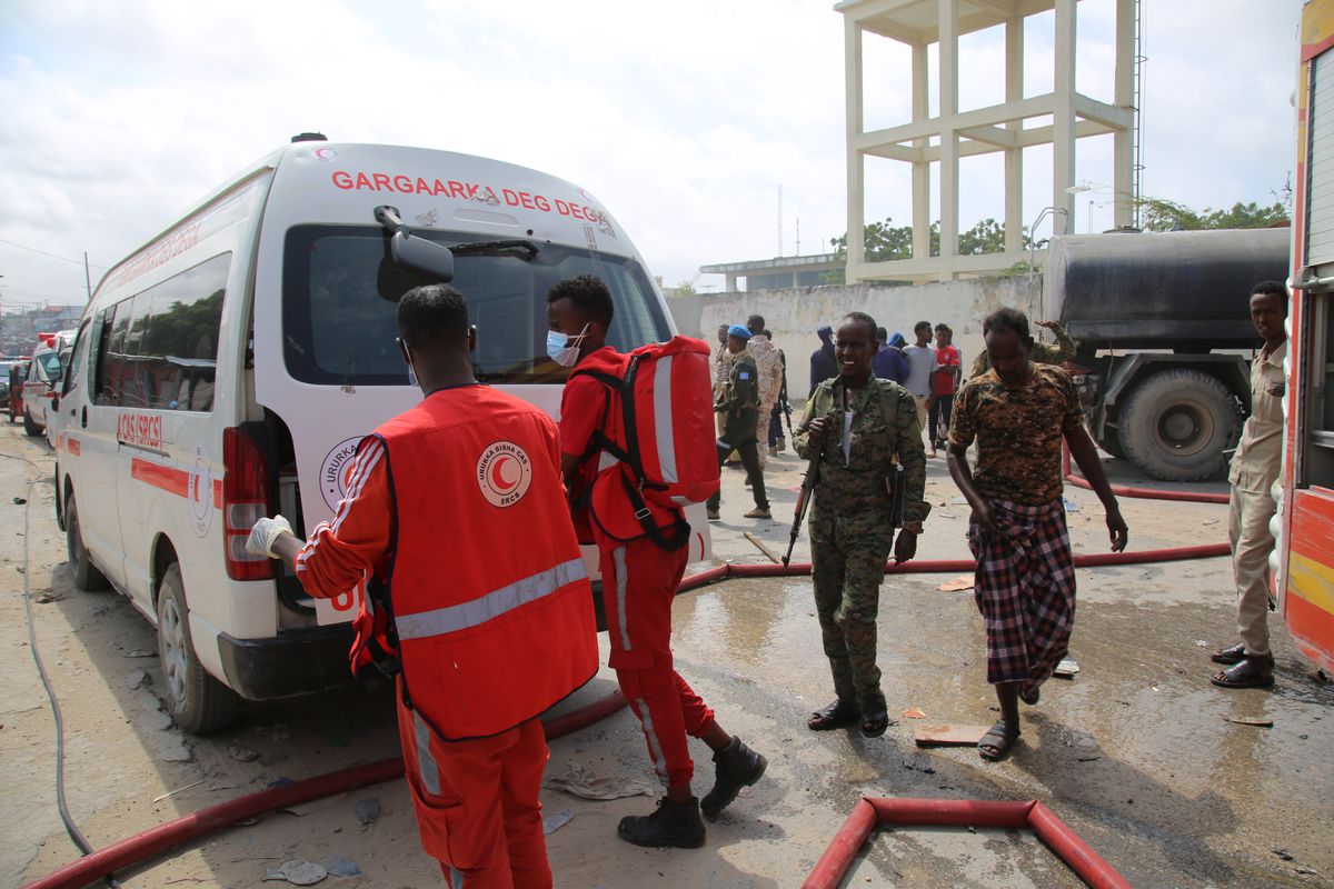 Co najmniej dziesięć osób zginęło w ataku w Mogadiszu