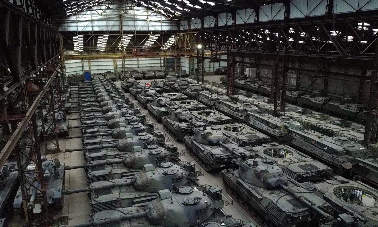 Leopard 1 tanks in storage, illustrative photo