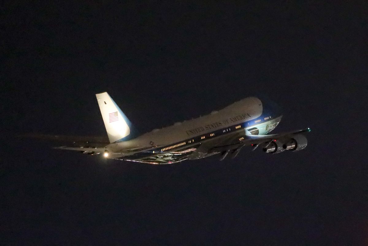 Air Force One wystartował. Prezydent Biden wraca do USA