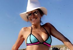 Eva Longoria w bikini na rajskiej plaży