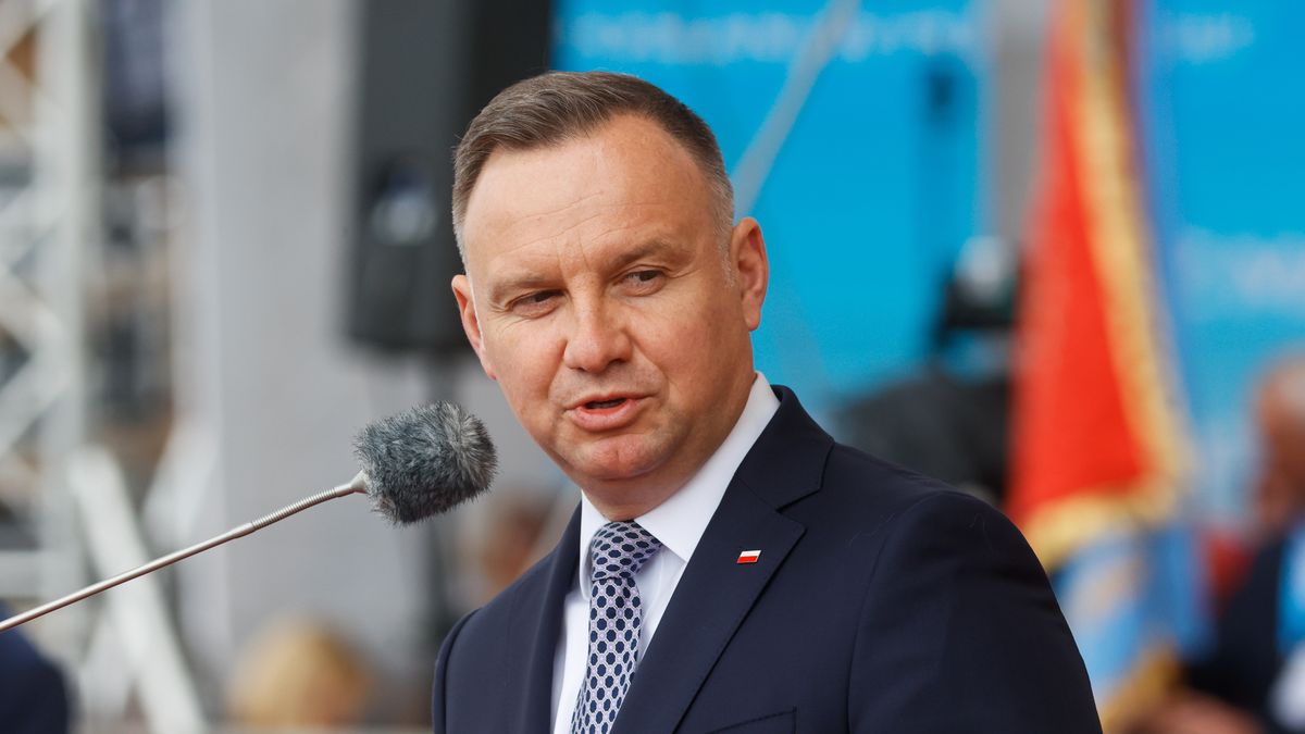 Częstochowa, 10.07.2022. Prezydent RP Andrzej Duda podczas mszy świętej w ramach głównych uroczystości XXXI Pielgrzymki Rodziny Radia Maryja na Jasnej Górze, 10 bm. (jm) PAP/Waldemar Deska