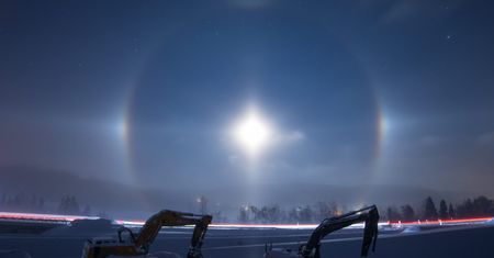 Spektakularne halo wokół Księżyca na Podhalu. Fotograf nie mógł uwierzyć własnym oczom