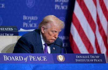 Fundusz Rady Pokoju Trumpa pusty? "Nie wpłynął ani jeden dolar"