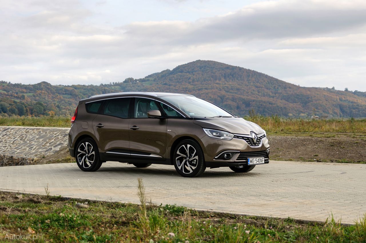 Nowe Renault Grand Scénic i Mégane Grand Coupé - pierwsza jazda nowościami z Francji