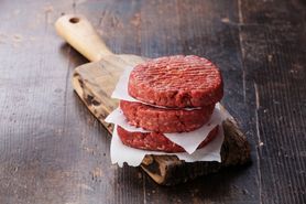 Surowe burgery z wołowiny (70% mięsa, 30% tłuszczu)