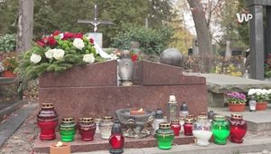 Tak wyglądają groby sportowców na warszawskich Powązkach