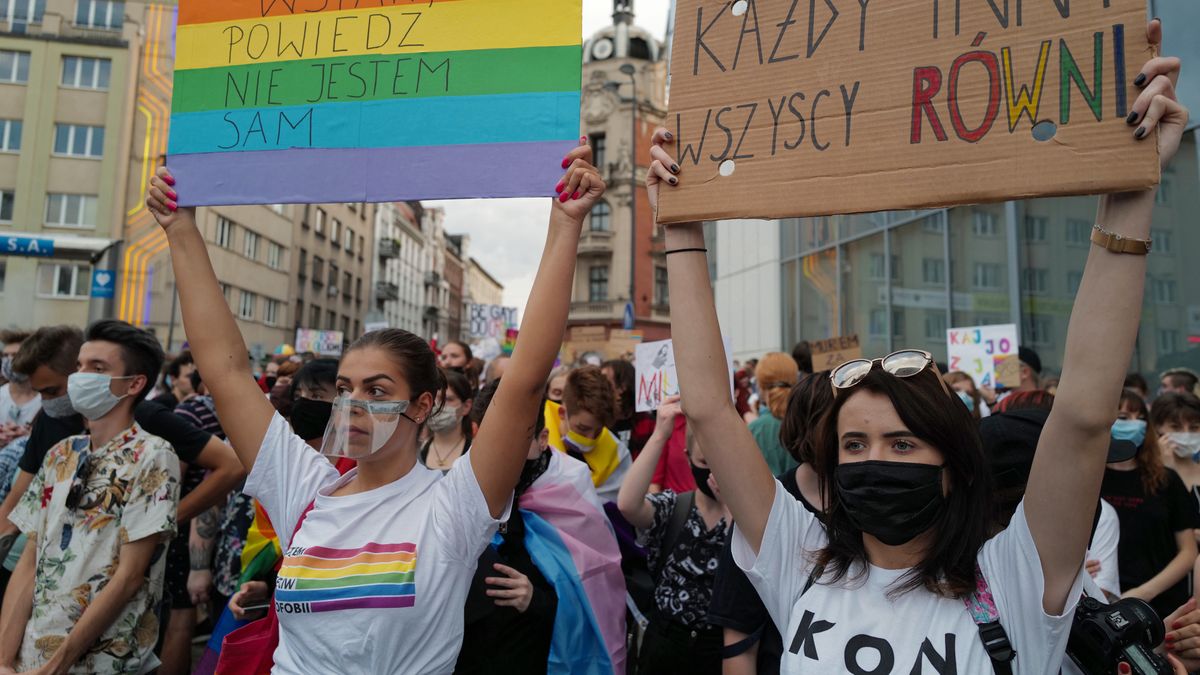 Światowe marki wspierają osoby LGBT. W Polsce panuje strach