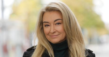 Martyna Wojciechowska publikuje wspólne zdjęcie z mamą, a internauci komentują: "KLONY". Faktycznie podobne? (FOTO)