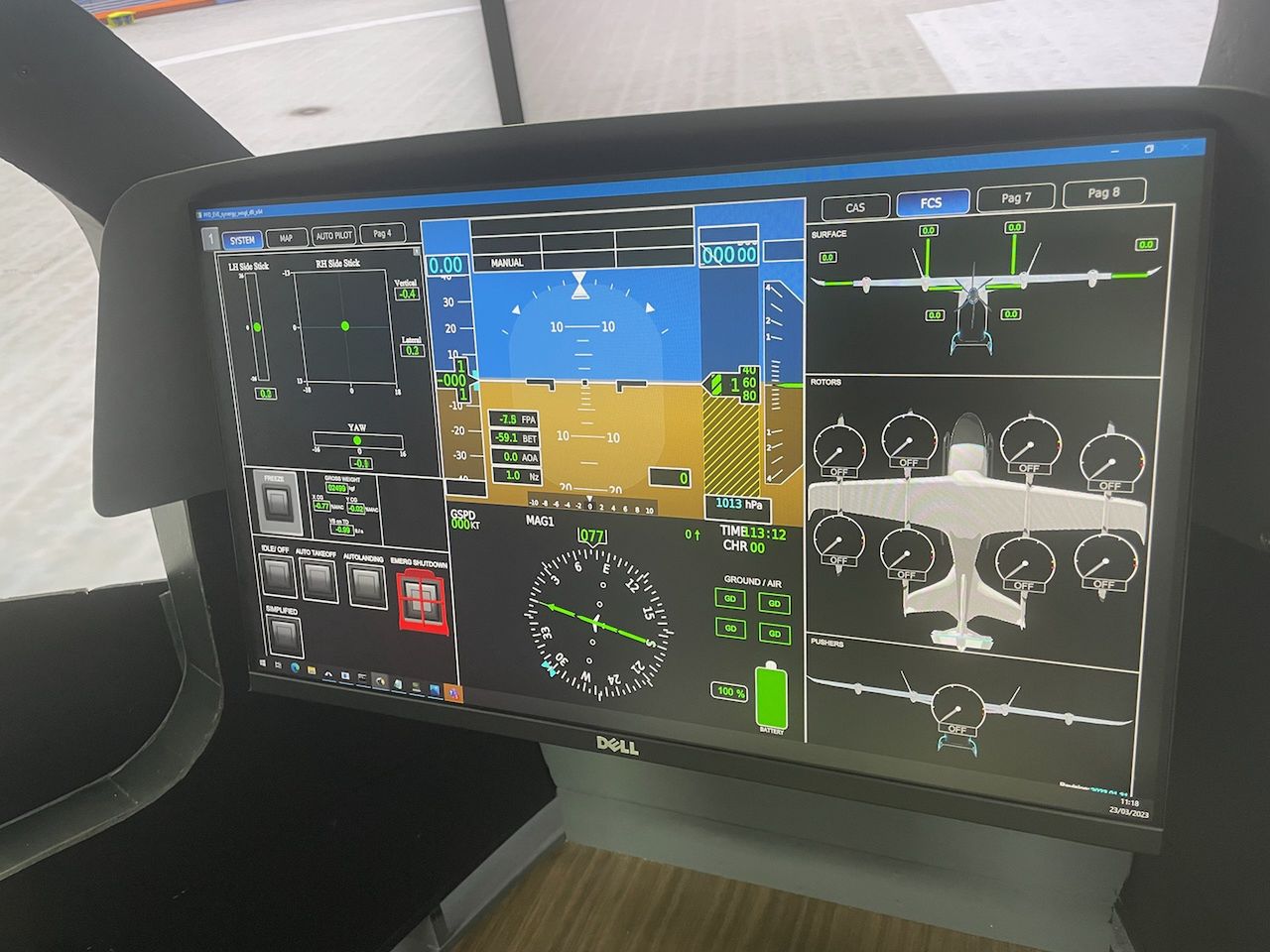 Eve Air Mobility. Symulator eVTOL