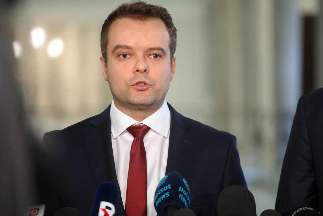 To już desperacja? Rzecznik PiS twierdzi, że premier "ma sygnały" z PSL