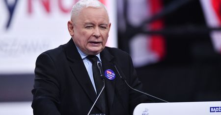 "Cicha podwyżka" dla Kaczyńskiego. Dostanie więcej pieniędzy od państwa