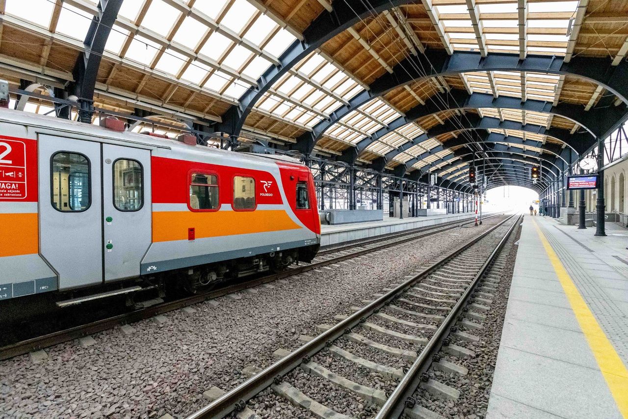 Podlaskie: Służby w stanie gotowości po akcjach sabotażu na kolei