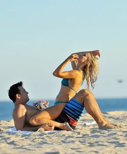 Joanna Krupa: Gorące igraszki na plaży z narzeczonym