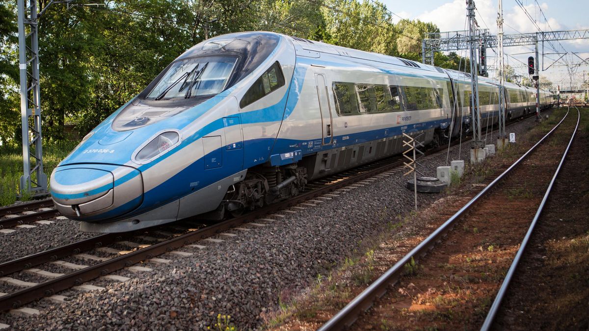 Pendolino to najdroższe pociągi na polskich torach. Ale złapanie w nich zasięgu graniczy z cudem