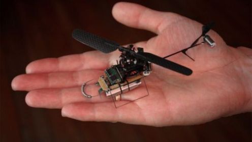 Malutki, zdalnie sterowany helikopter z kamerą (wideo) 1