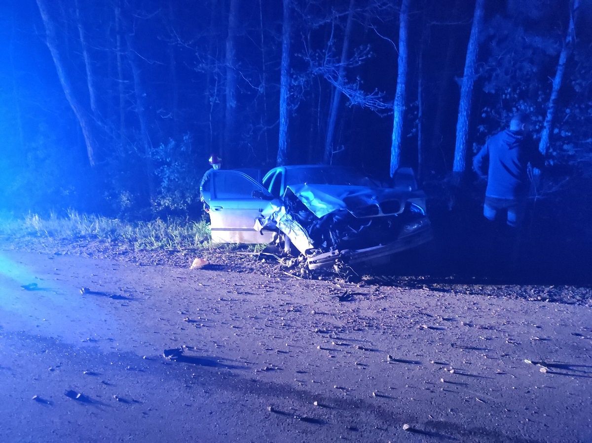 Zderzenie dwóch BMW w miejscowości Borzechów Kolonia