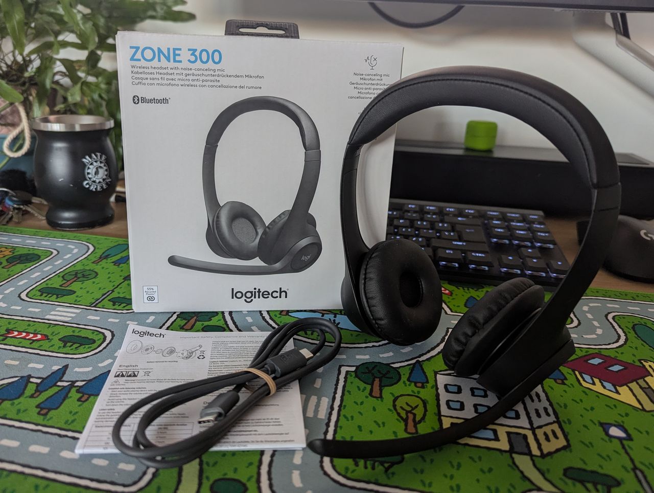 Biurowe słuchawki bezprzewodowe z mikrofonem. Logitech Zone 300 [Test]