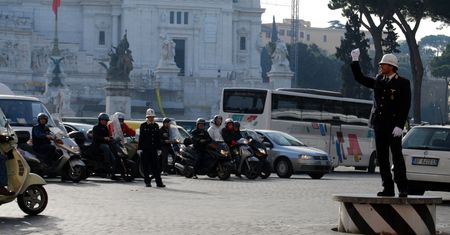 W Rzymie dzień bez samochodu. Zakaz dla diesli nie pomógł