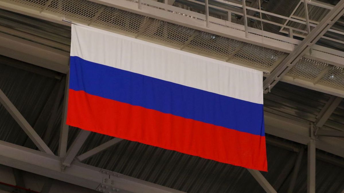 Zdjęcie okładkowe artykułu: Getty Images / Maksim Konstantinov / Na zdjęciu: flaga Rosji 