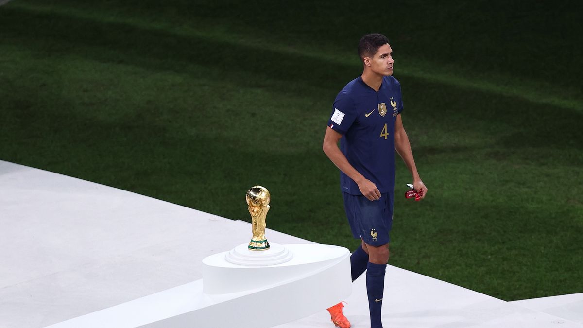 Zdjęcie okładkowe artykułu: Getty Images / James Williamson - AMA / Na zdjęciu: Raphael Varane zakończył karierę