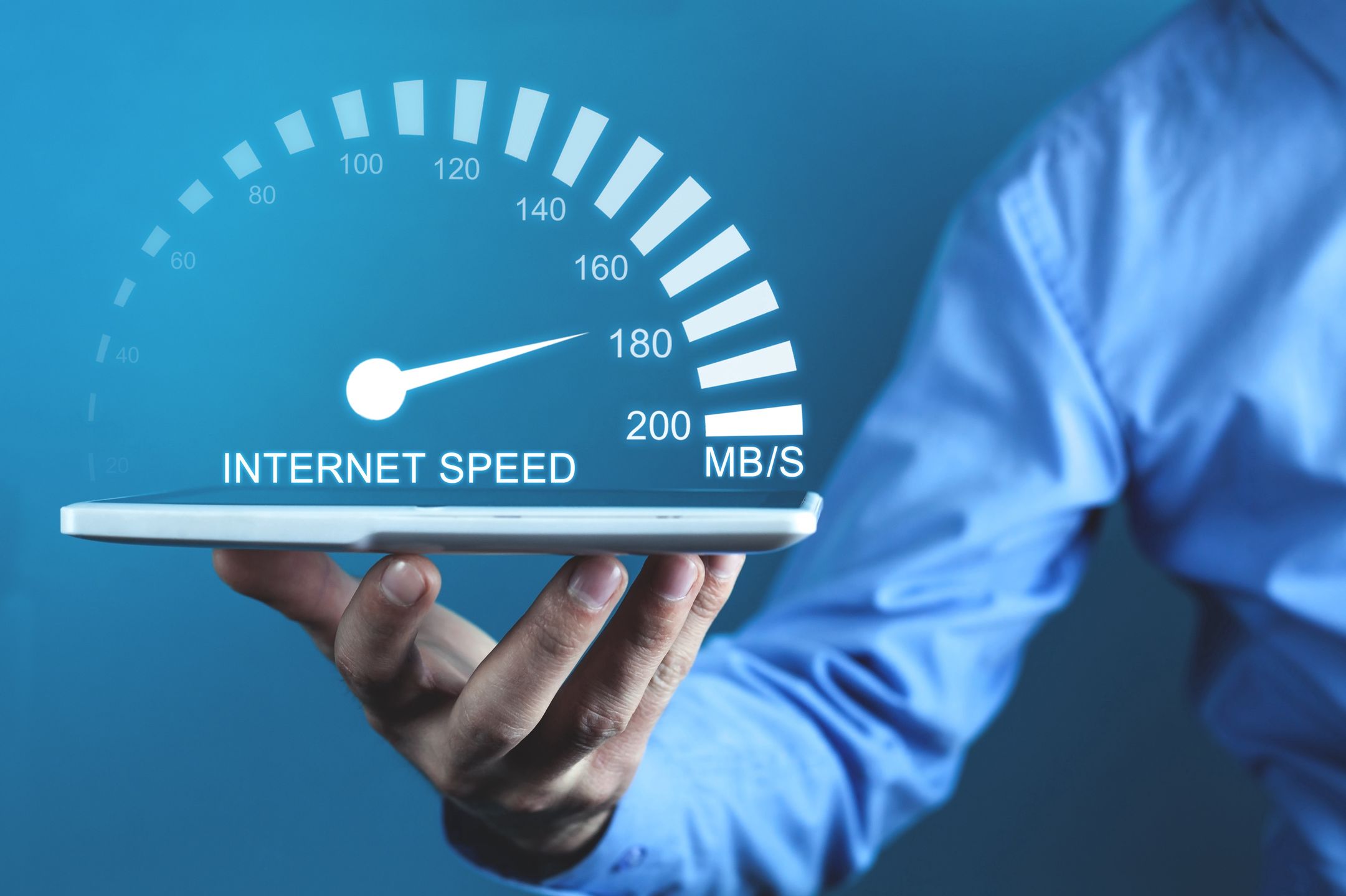 Wykres prędkości internetu światłowodowego