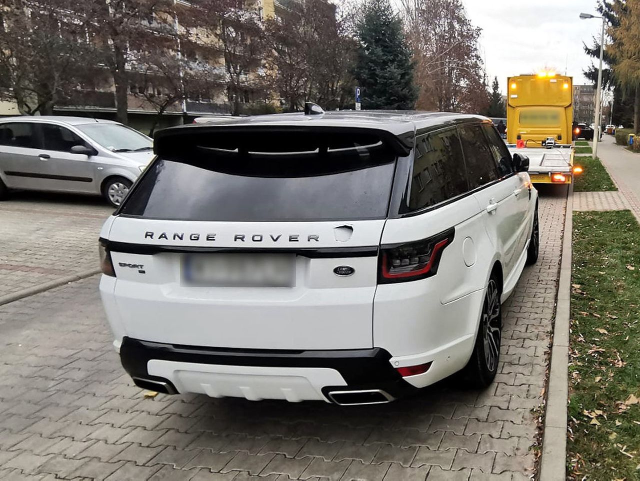 Range Rover skradziony w Berlinie... odnaleziony w Zgierzu