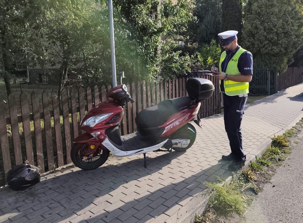 Kąkolewnica: Wypadek w trakcie cofania. Jedna osoba w szpitalu