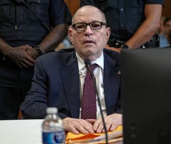 Były producent Harvey Weinstein usłyszał wyrok. Sprawa symbolem ruchu #MeToo