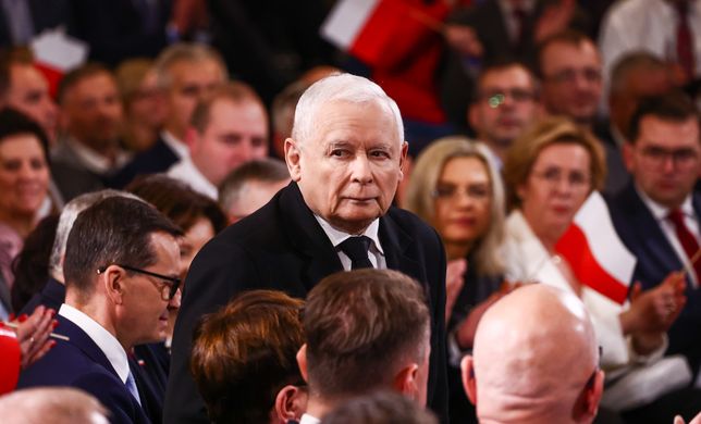 Polacy chcą, by Kaczyński ustąpił. Wśród nich nawet część wyborców PiS