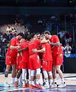 Polacy zagrają w trzech paskach. Adidas zastąpił polską markę