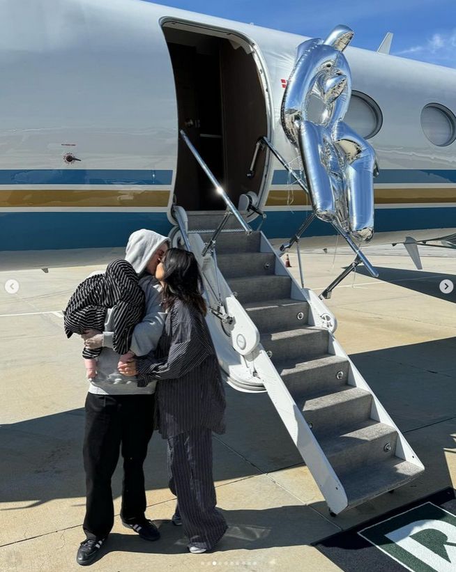 Travis Barker pokazał niepublikowane wcześniej zdjęcia Kourtney Kardashian