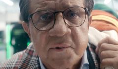 Zygmunt Chajzer z zonkiem pralki w reklamie Neonetu (wideo)