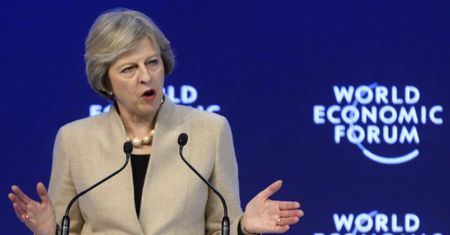 May nie traci pewności: mimo kursu funta brytyjska gospodarka jest silna
