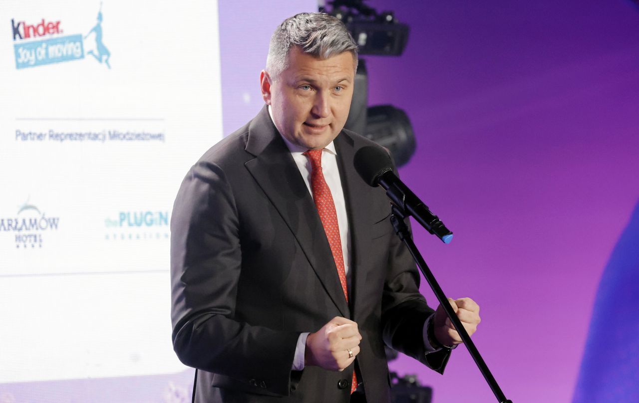 Kto zapłacił za luksusowy zegarek Piesiewicza? "Pokazujemy fakturę"