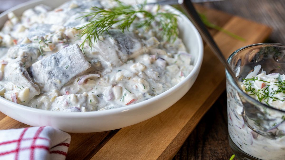 Lekka sałatka śledziowa