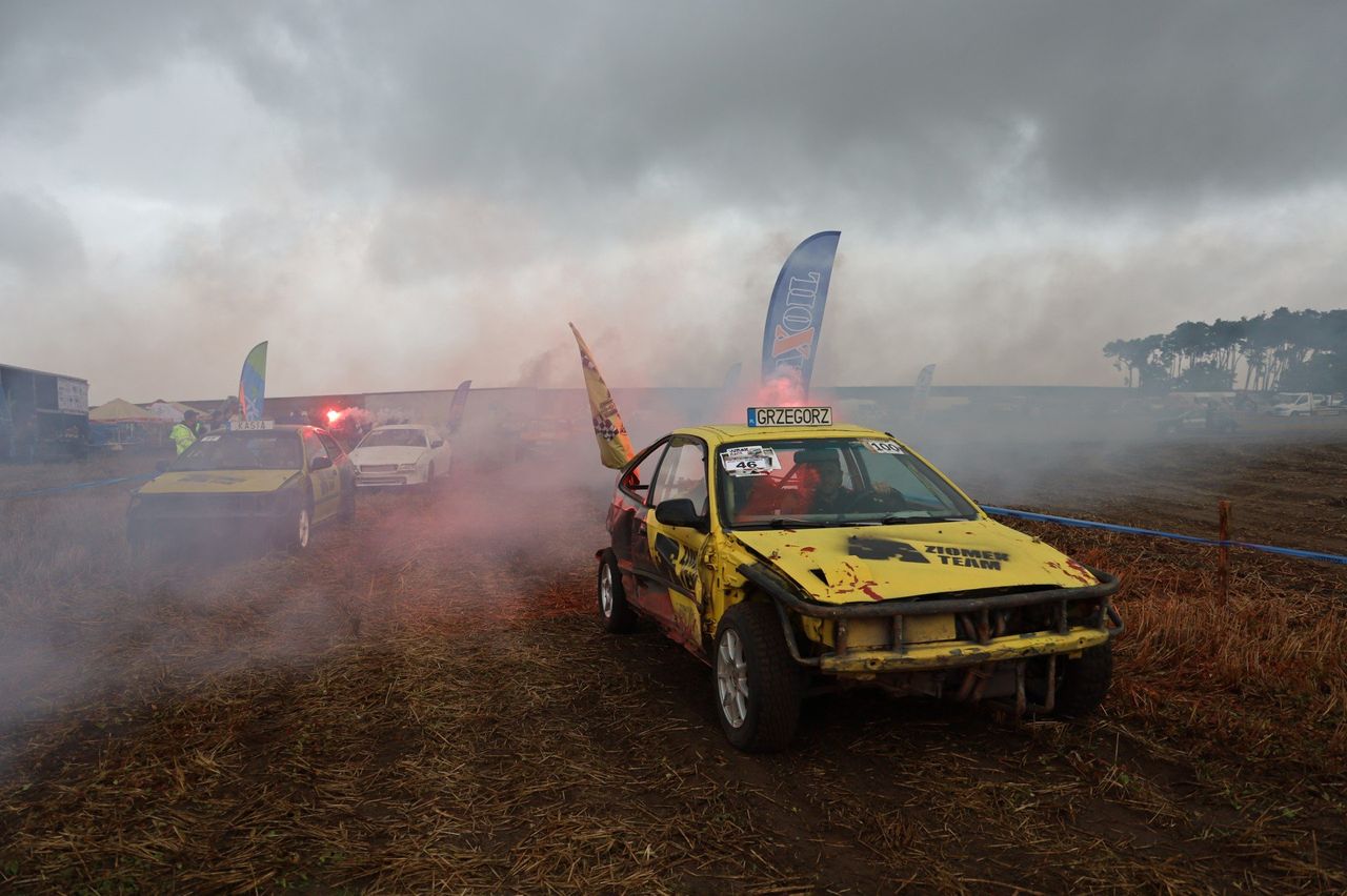 Dębsk: Jedziemy dla Mikołaja. Charytatywny Wrak Race wkrótce na torze
