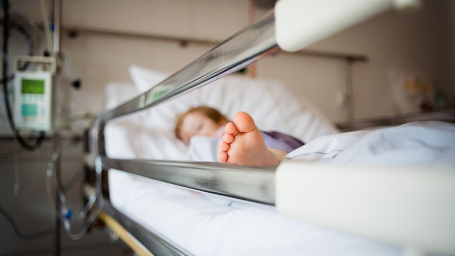 Kobieta skazana na więzienie po tym, jak skrzywdziła dziecko środkami przeczyszczającymi