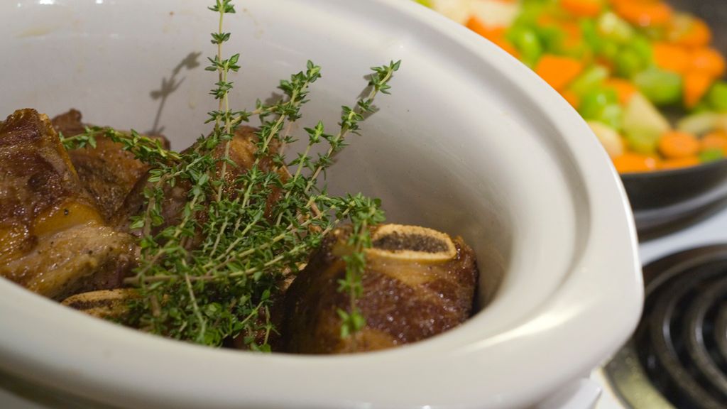 Duszona wołowina zrazowa dolna (steki, samo mięso, III klasa mięsa)