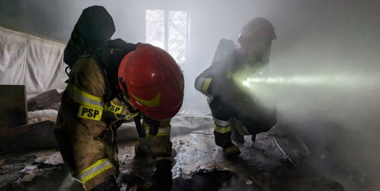 Sochaczew: kobieta zginęła w pożarze domu [ZDJĘCIA]