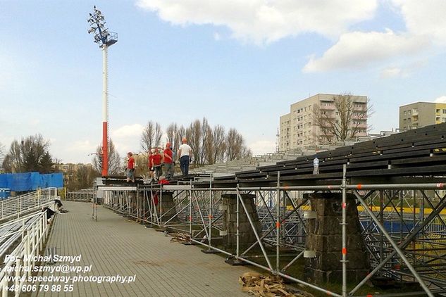 Dodatkowe trybuny na stadionie Polonii są już niemal ukończone