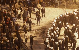 Starcia wokół siedziby JSW. Policja strzelała do zadymiarzy