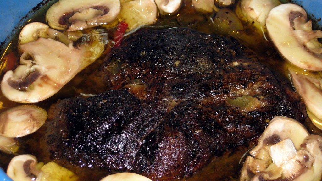 Pieczony udziec wołowy bez kości (samo mięso)