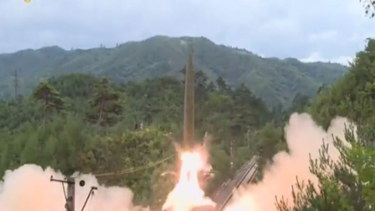 Do sieci trafiło nagranie wykonane w Korei Północnej, na którym zarejestrowano wystrzał rakiet 