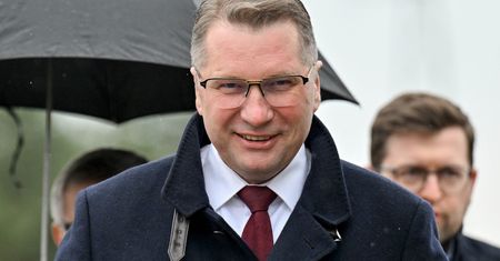 Rewolucja w 800 plus? Tyle kosztowałby pomysł Czarnka