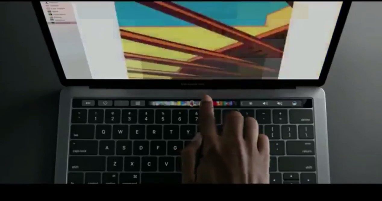 Poza myszkę i klawiaturę: Touch Bar to mały krok w ciekawym kierunku #Mac